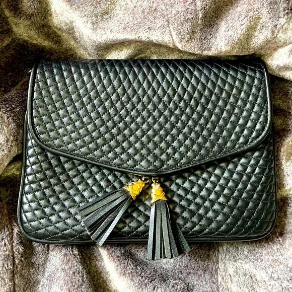 Vintage Worthington Black Quilted Clutch with Flap - Picture 2 of 5